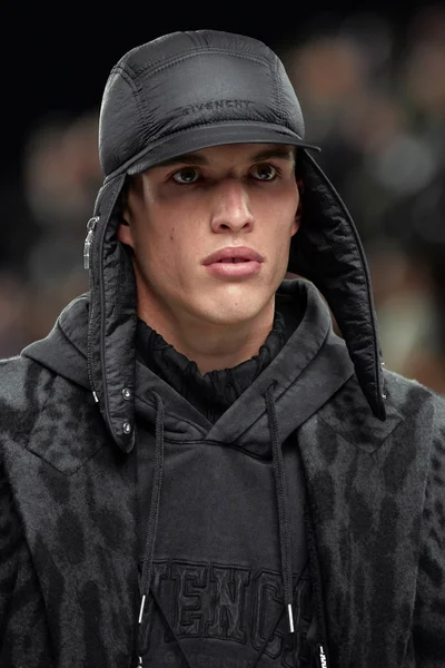Look 149